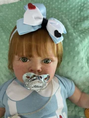 Bebê Alice no País das Maravilhas da linha Colecionáveis de Herança — foto 2